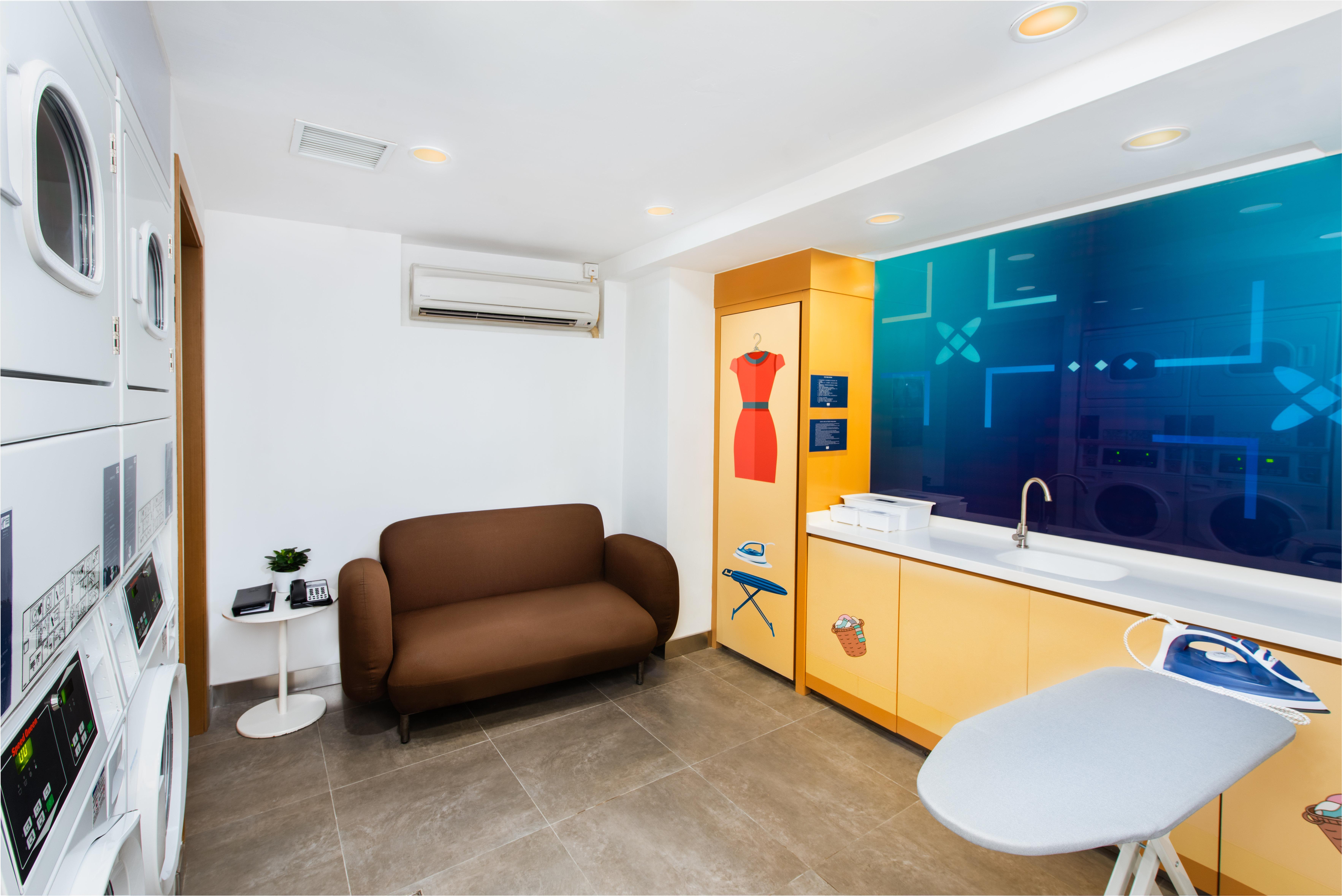 Holiday Inn Express Macau City Centre By Ihg Екстериор снимка