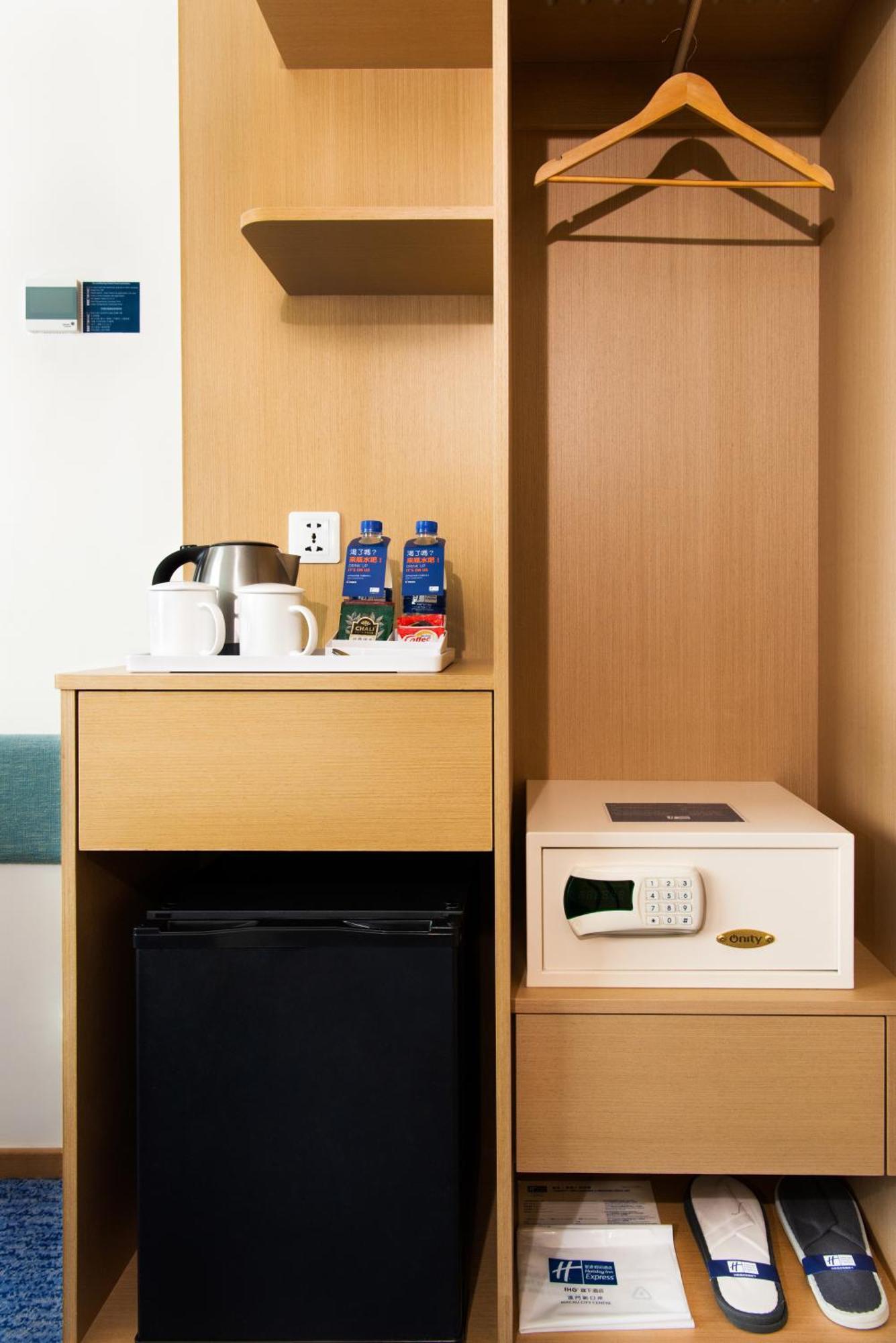Holiday Inn Express Macau City Centre By Ihg Екстериор снимка