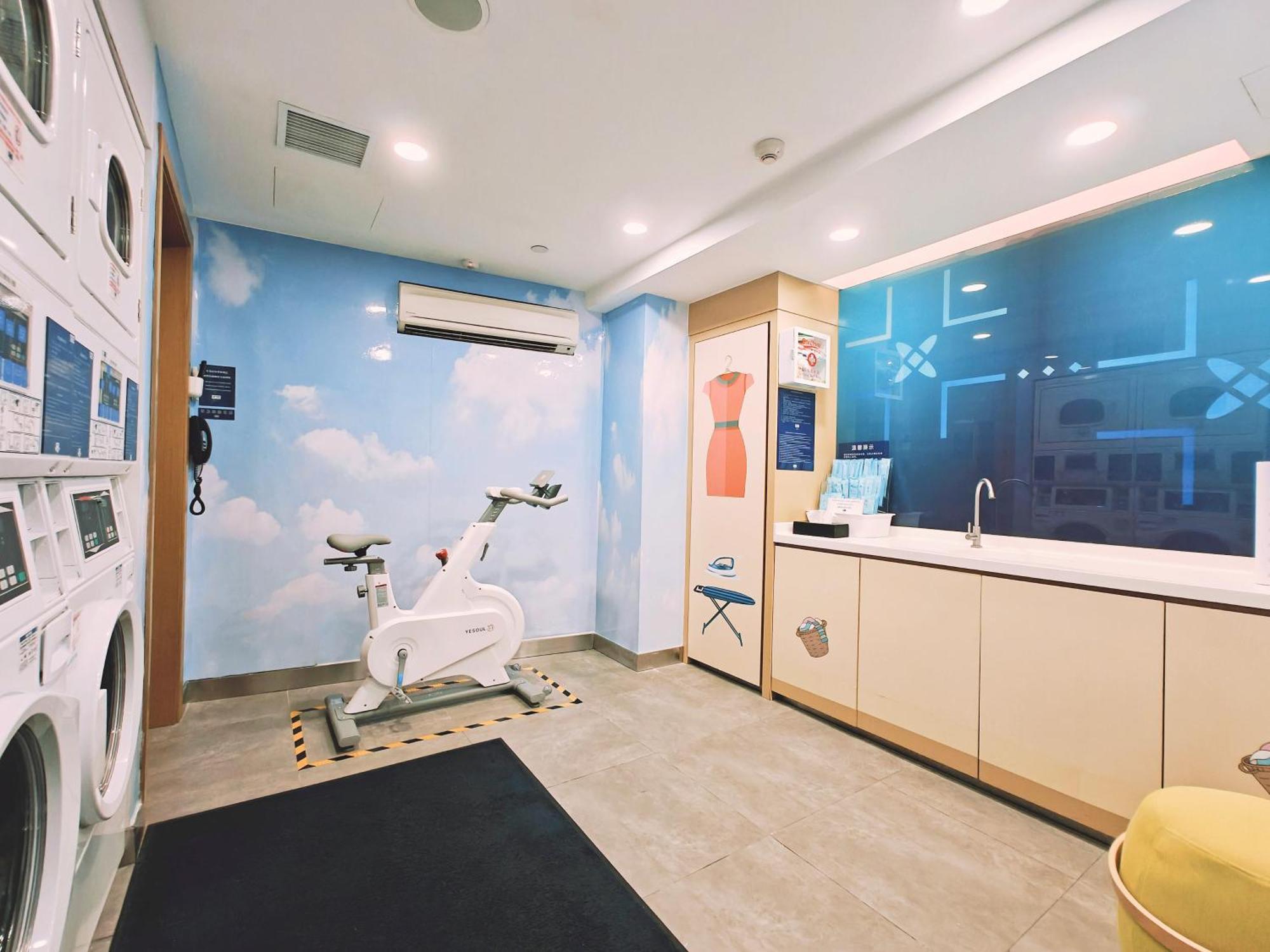 Holiday Inn Express Macau City Centre By Ihg Екстериор снимка